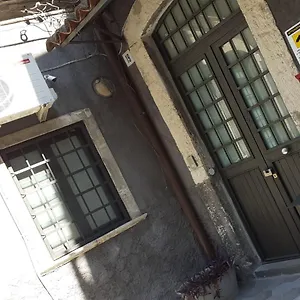 https://niura-loft-one.taorminaitalyhotels.com