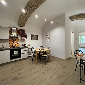 https://la-casa-dei-papi-71.it-romehotels.com